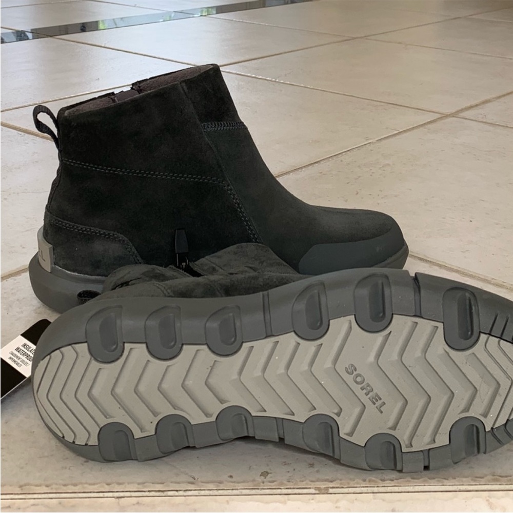 Sorel Women's Explorer II Bootie Waterproof Leather Winter Boots